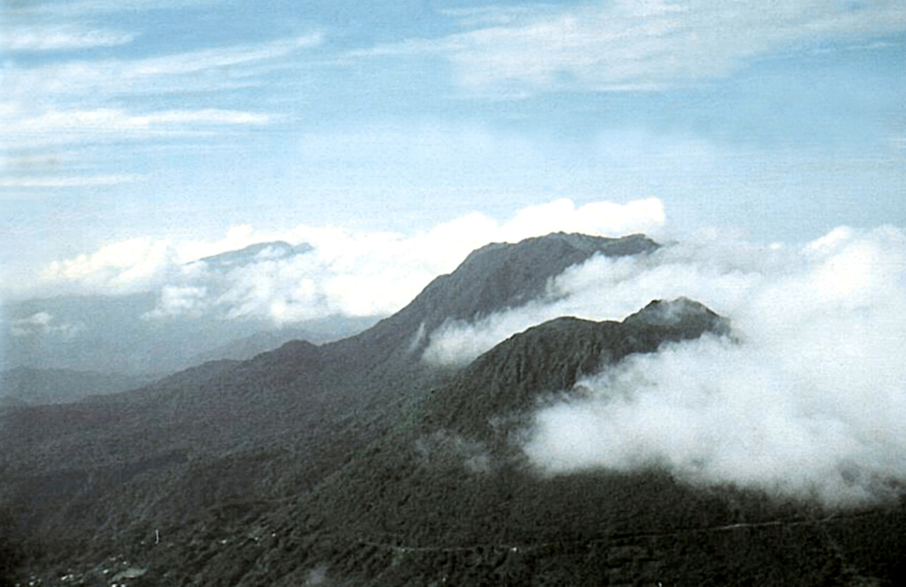 Trois Pitons, Morne